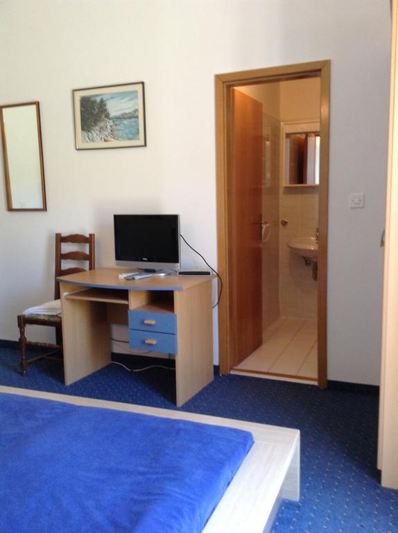 Pansion Laguna Metajna Habitación foto